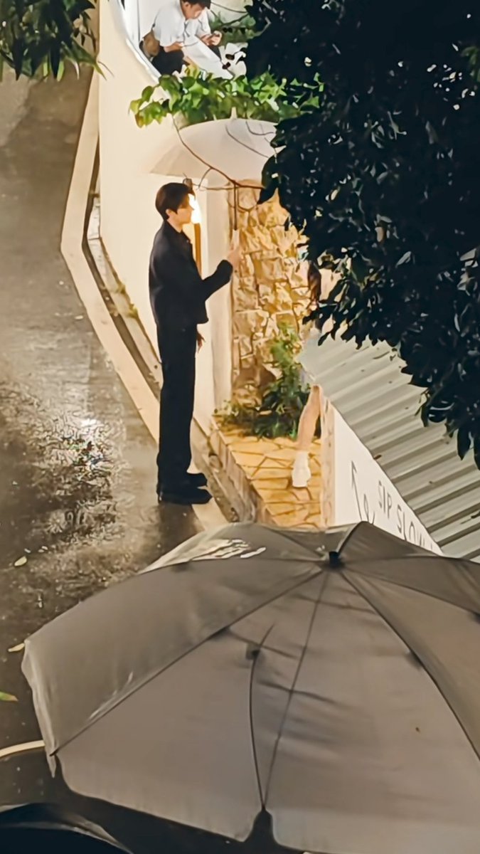 banyan74's tweet photo. [聊从前吐槽糗事，碰杯的瞬间忽然懂：老友是不用客套也暖的底气]， https://t.co/dkWOvFbyzS