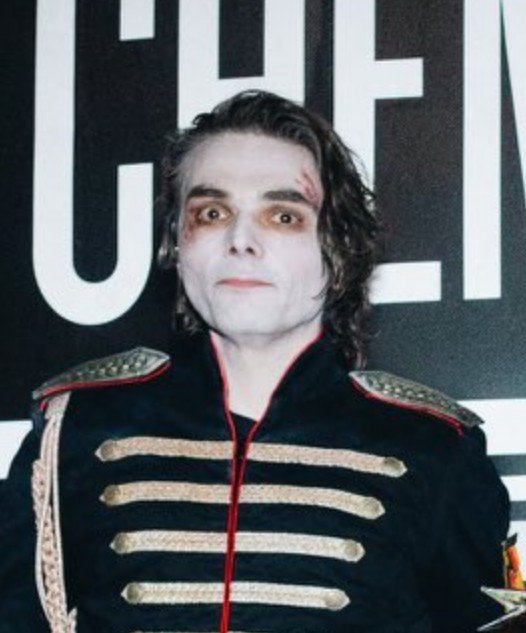 s0mn0lentt's tweet photo. aw my beaufiful corpse wife looks the exact same after all these years🖤 https://t.co/mqdE1nK80Q