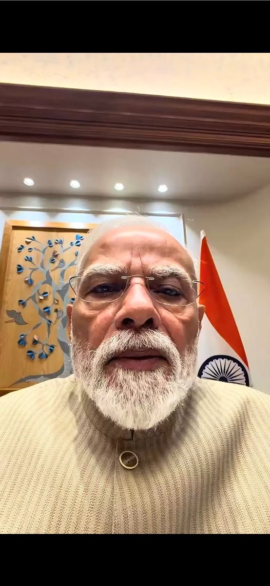 YPSinghX's tweet photo. And your paw-paw also thinks he is him (2047) tak................... https://t.co/7fB5LFBDgB