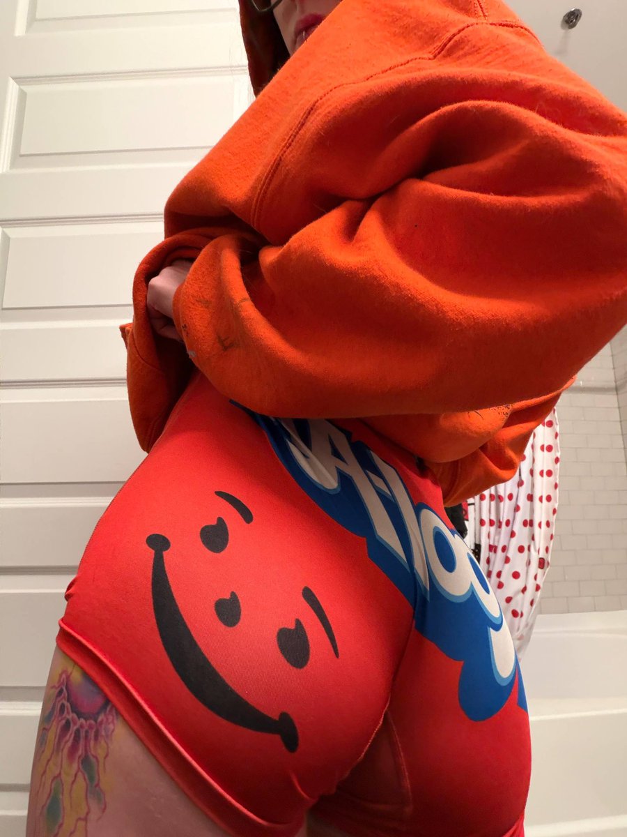 acaciasmoonlit's tweet photo. need to be grinding on someone’s bulge https://t.co/B1qlP1Cm25