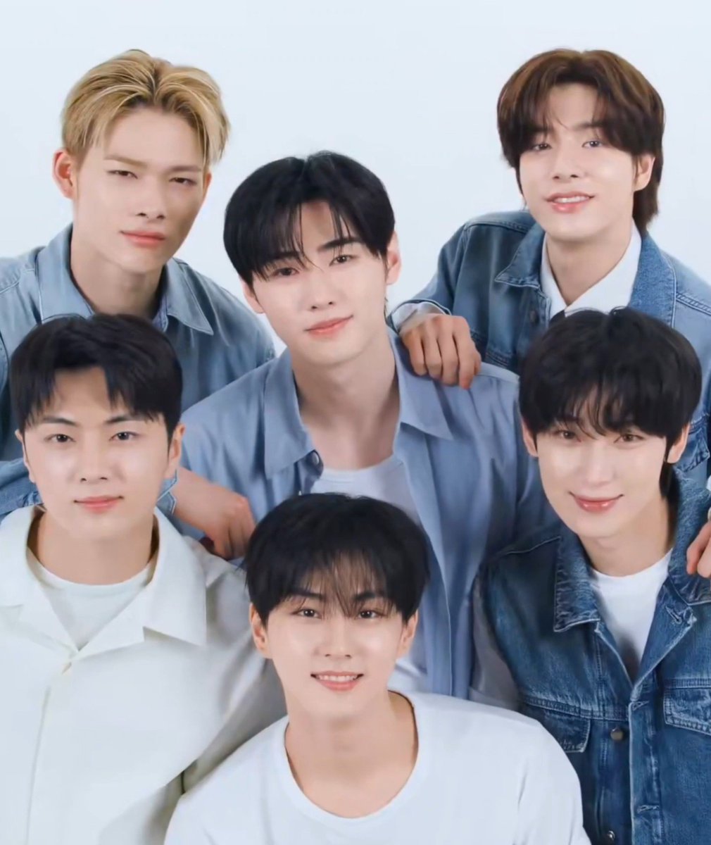 jakegfriend's tweet photo. grup yang umurnya mau 6 tahun tapi wajahnya masih kinyis kinyis bgt😖🤏🏻 https://t.co/O74cjYwKkC