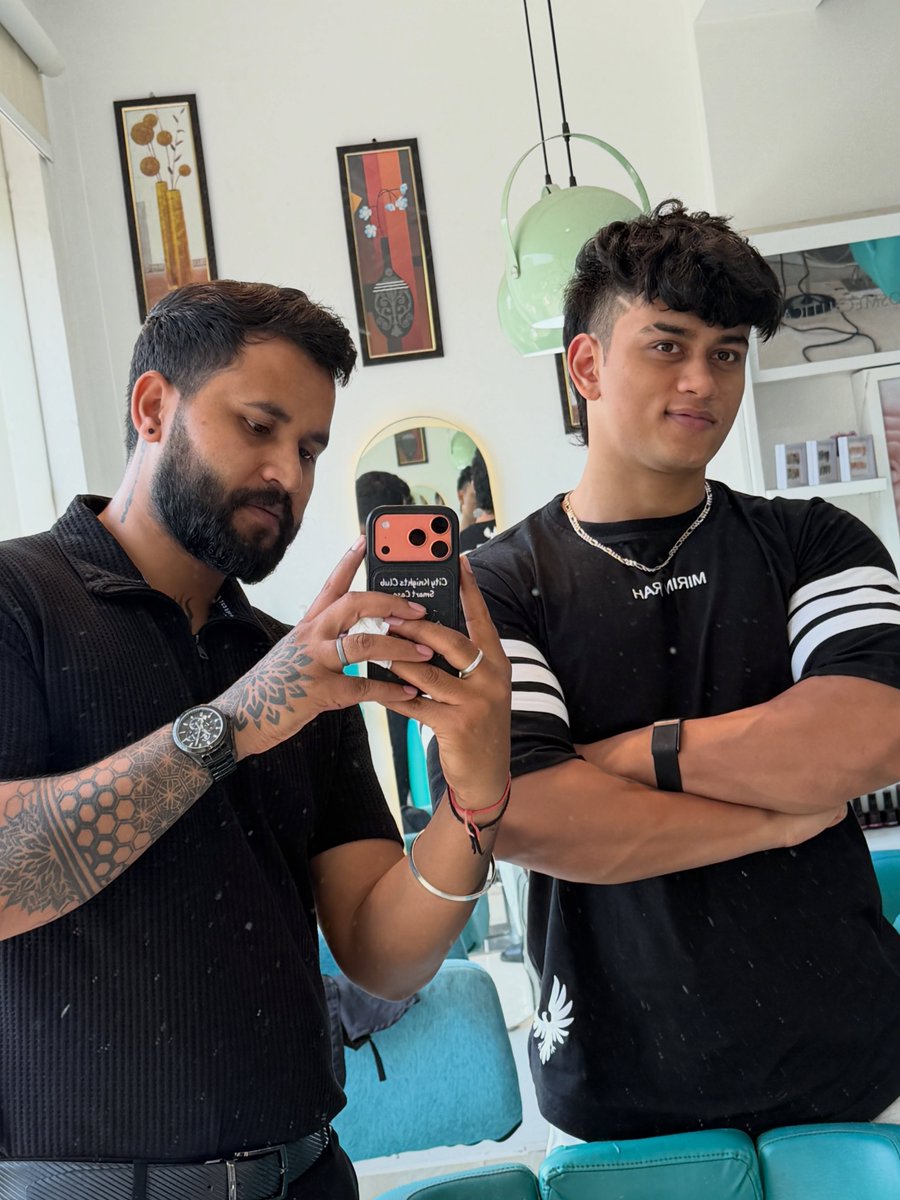 IngeborgHablr's tweet photo. Aryan Kandari Fitness is in the house. https://t.co/bECzdlc3NZ
