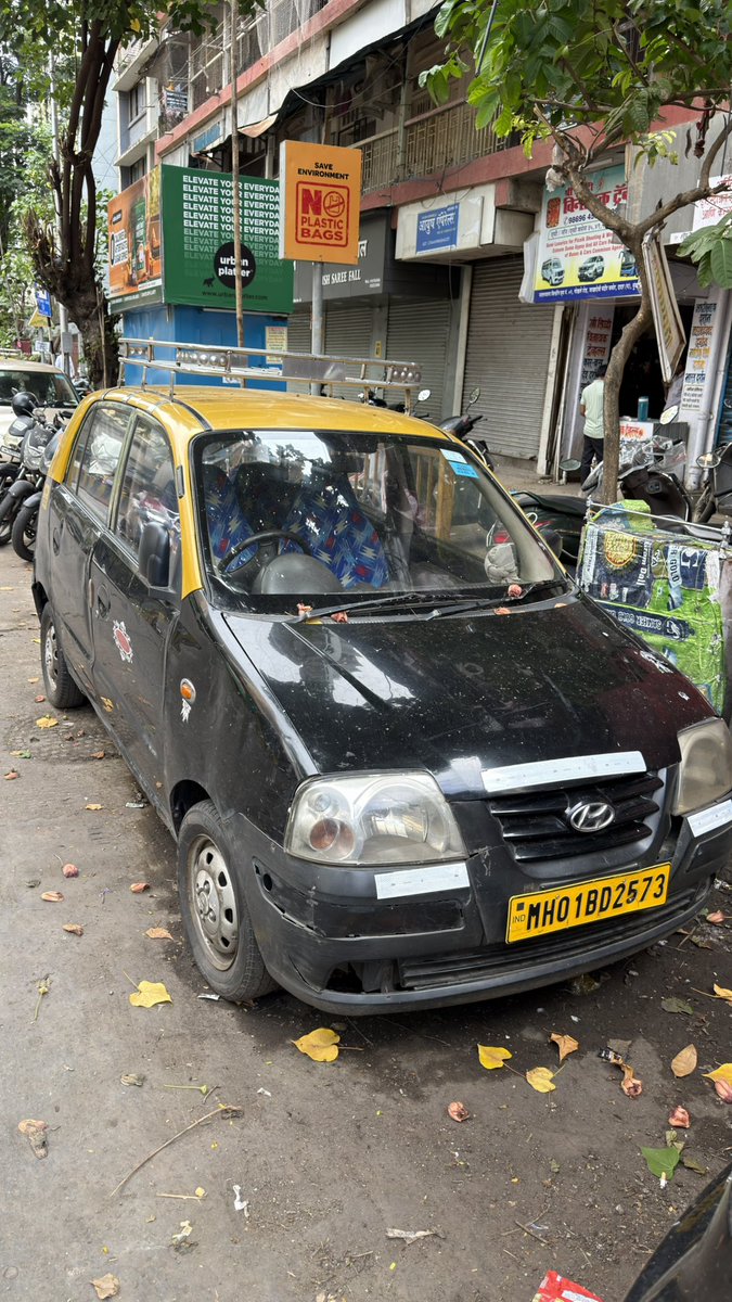 waridhi's tweet photo. @MTPHereToHelp Please note there are still some taxi’s here. Thank you for the effort taken earlier. But a few more taxis have come here again https://t.co/KiyaNK3n1p