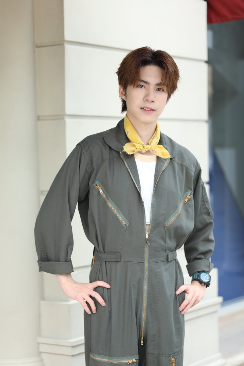 TheDDormSitcom's tweet photo. พิธีบวงสรวง SITCOM “หอตัวดี The D Dorm Sitcom” 🏢

เจเจ รัชพล พรพินิต
รับบทเป็น ช่างแดง

The D Dorm Worship
#บวงสรวงหอตัวดี https://t.co/D8gjhDu3F4
