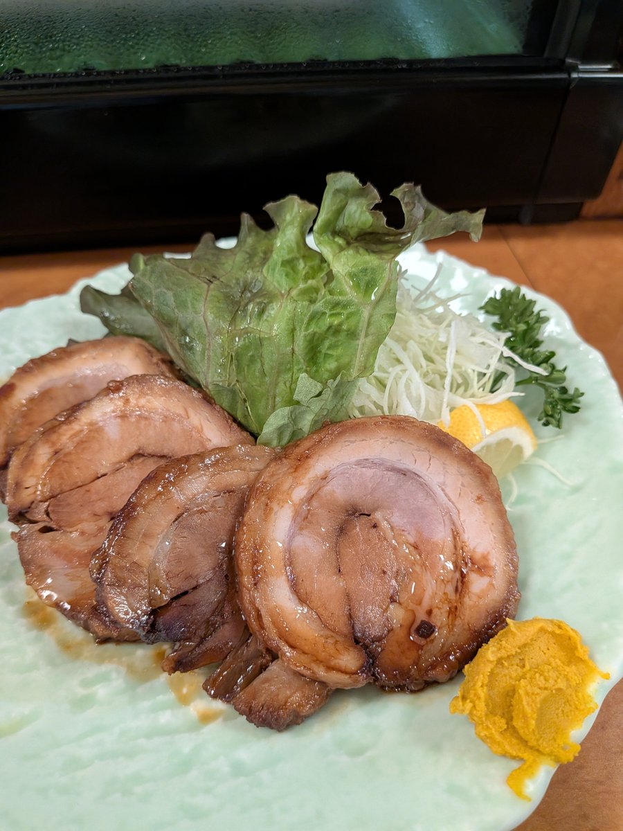 primoluce0429's tweet photo. オープンと同時に楽園入り。極上の3セットを堪能した後、サ飯で腹パン！
寝るっ！！ https://t.co/153bJWaRHB
