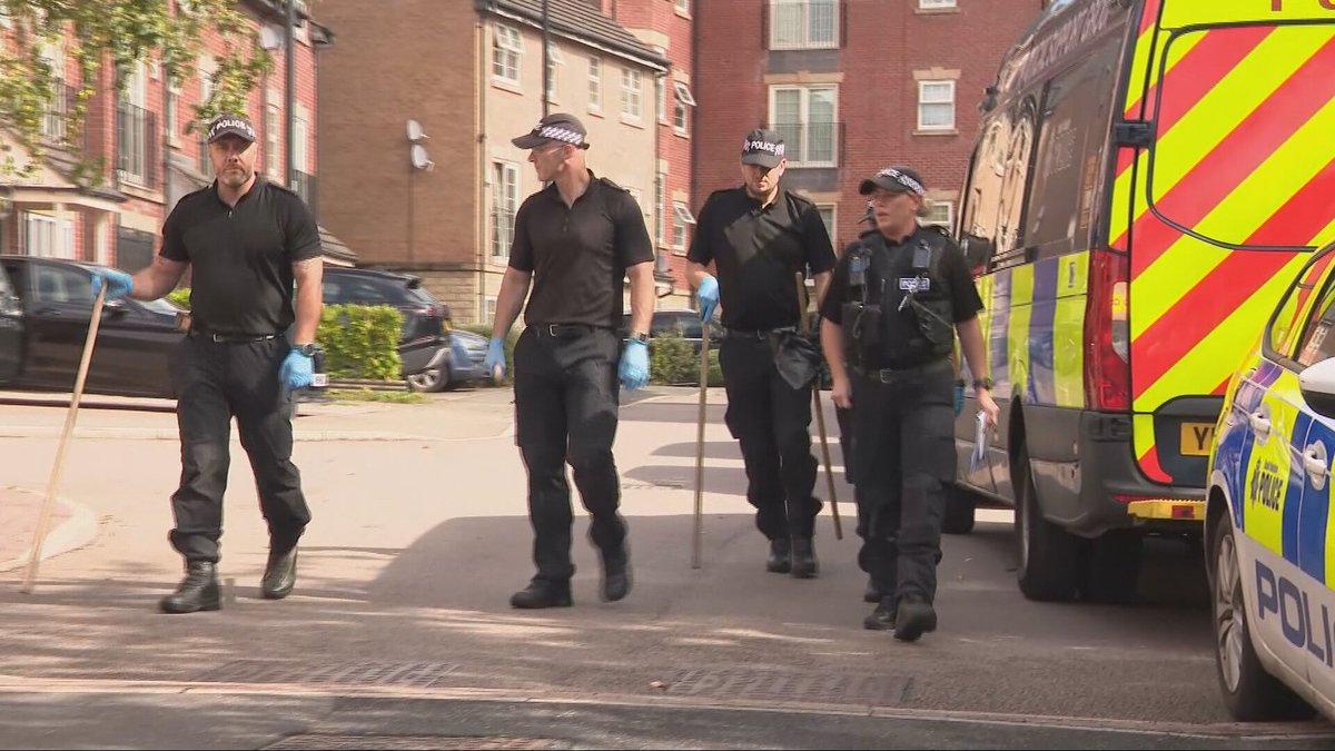 vicwhittamITV's tweet photo. Investigations are continuing after the death of a baby girl in Sheffield over the weekend. Police were called to a property in the Wincobank area of Sheffield on Sunday morning. The newborn baby was pronounced dead at the scene. 7 people have been arrested on suspicion of murder https://t.co/1RzsCsNJFR