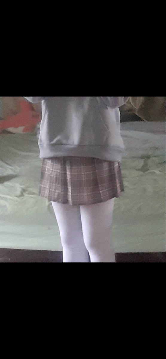 freakqout's tweet photo. Idk where is that skirt now https://t.co/vOqii7GGhx