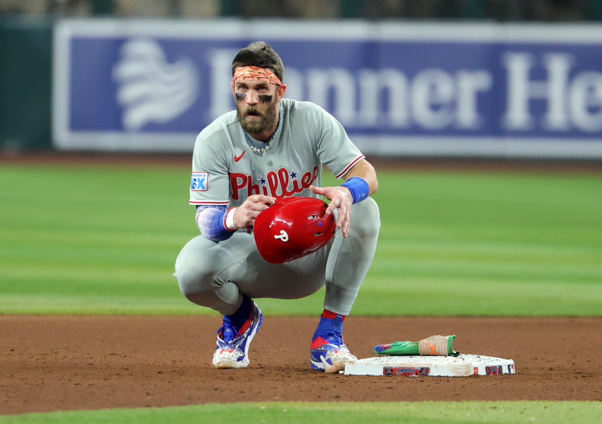 Underdog's tweet photo. The Phillies finish the month of August with a 21-7 record

It is their most wins in a single month since September 2010 https://t.co/FO7l2zx4kI