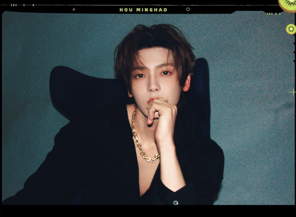 1sing2__'s tweet photo. 잠만 젠쯔 가면 뭐냐고 물었다.
마지막사진 걍 느낌 개 츠 좋아서 여자
유배지에서 몰래 뒷 명호 하는중… https://t.co/i93CfKW9ID