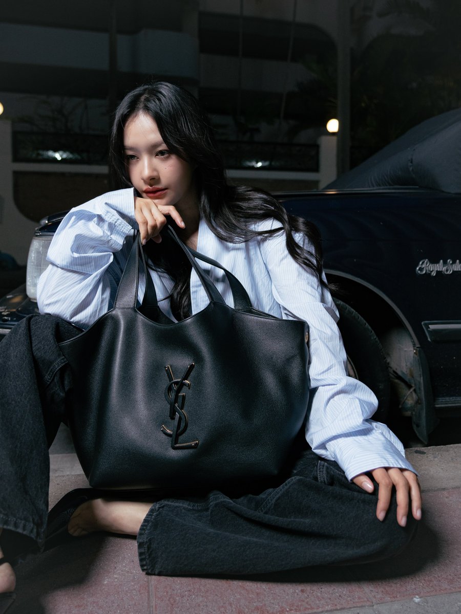 blumoonfoto's tweet photo. God is a woman ✅
ฮอตมากกกกก🫠🖤

#YSL #SaintLaurent 
#MilkPansa https://t.co/m1FfWCnDPZ