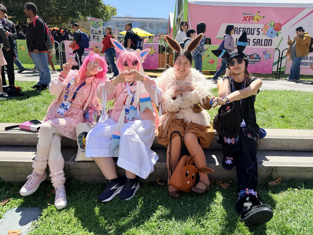 pikachuslutR's tweet photo. Thanks so everyone @ worlds xp for being soooo fun and sweet and complimentary of my closet cosplay! Can’t thank yall enough for the love and support 💖it was so fun cosplaying again after a few years of being in a depressive slump the event totally lifted my spirits 💖💖 https://t.co/IPtmthBguO