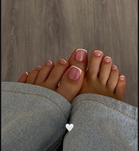 UpayElle's tweet photo. I just received Monthly Pedi from Anonymous via Throne. Do it again! Please me! https://t.co/1BLaSN64Nk