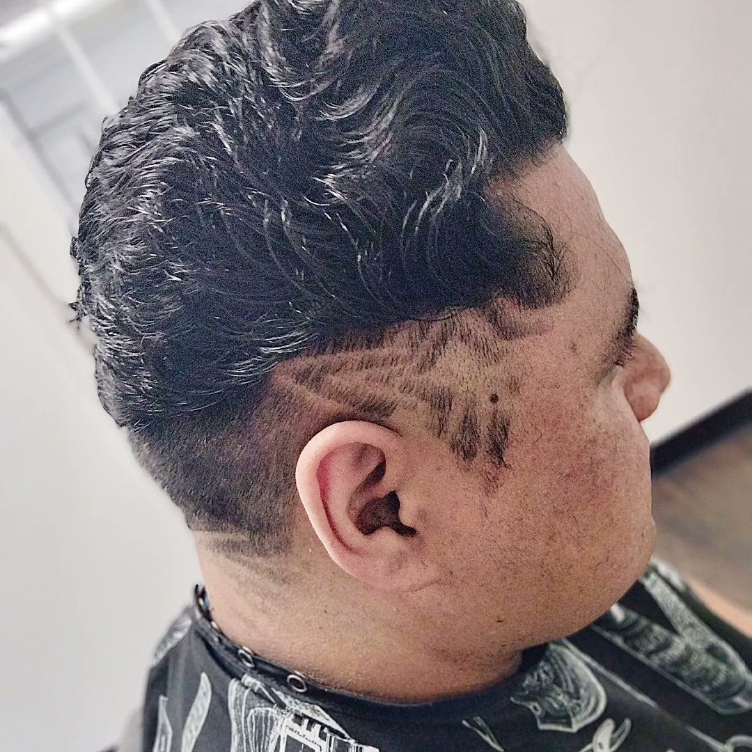 fael_A_S's tweet photo. When your client says, “Get creative. ” Freehand star power design work. https://t.co/ukXCLENPke