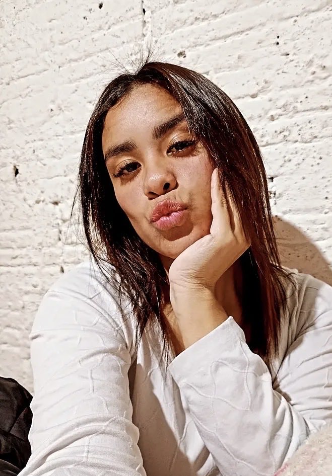 Latingirl779's tweet photo. dame un besito 😍💋🥰 https://t.co/BHsTBx389h