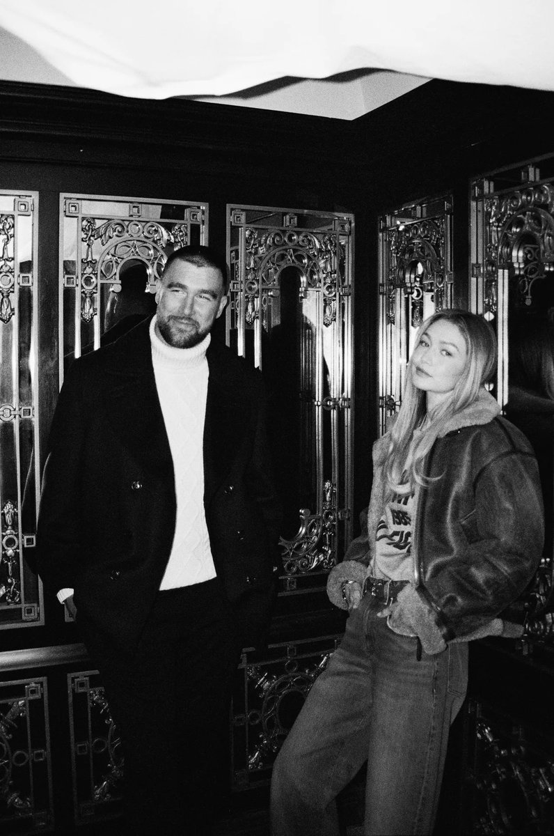 taytloas's tweet photo. TAYHUSBAND AND TAYSISTER https://t.co/nCOjzTG35r