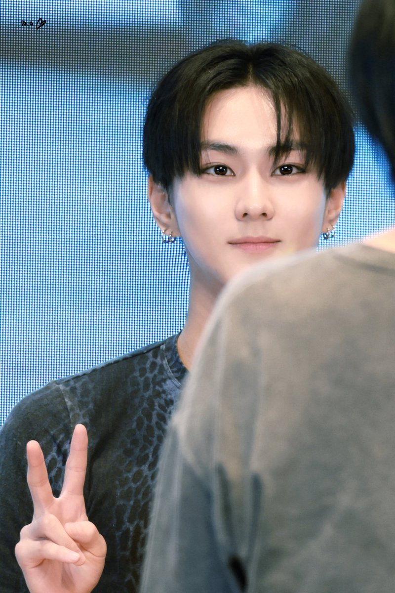 yitswon0209's tweet photo. 260829 

✌🏻👍🏻

#정원 #JUNGWON
#엔하이픈 #ENHYPEN #ジョンウォン https://t.co/nXPe4ic2Er
