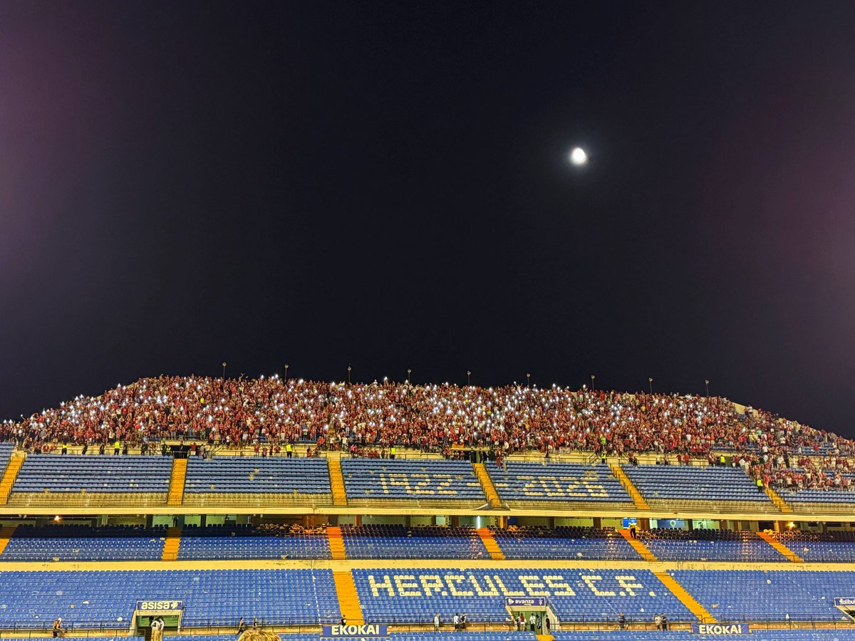 MinistroAnsioso's tweet photo. Llega el primer partido en casa 🆚 Teruel, y aunque esto nos pueda perjudicar, a la larga nos dará mucho.

Hay que dejar claro al club; queremos la unificación de gradas, que no dependa de 4 niñatos el futuro de la animación.

Todos mis compañeros de fondo sur #PitadaRaijosGranas https://t.co/ZS8PxoXNaJ