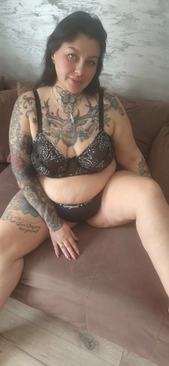 Candy_Curvess's tweet photo. Join my club for more spicy content https://t.co/eqQBJgVRVW
#OnlyFans #contentcreator #exclusivecontent #subscribe #newcontent #linkinbio #premiumcontent #spicycontent #fanclub #supportcreators #myclub https://t.co/cNc0cRFtMq