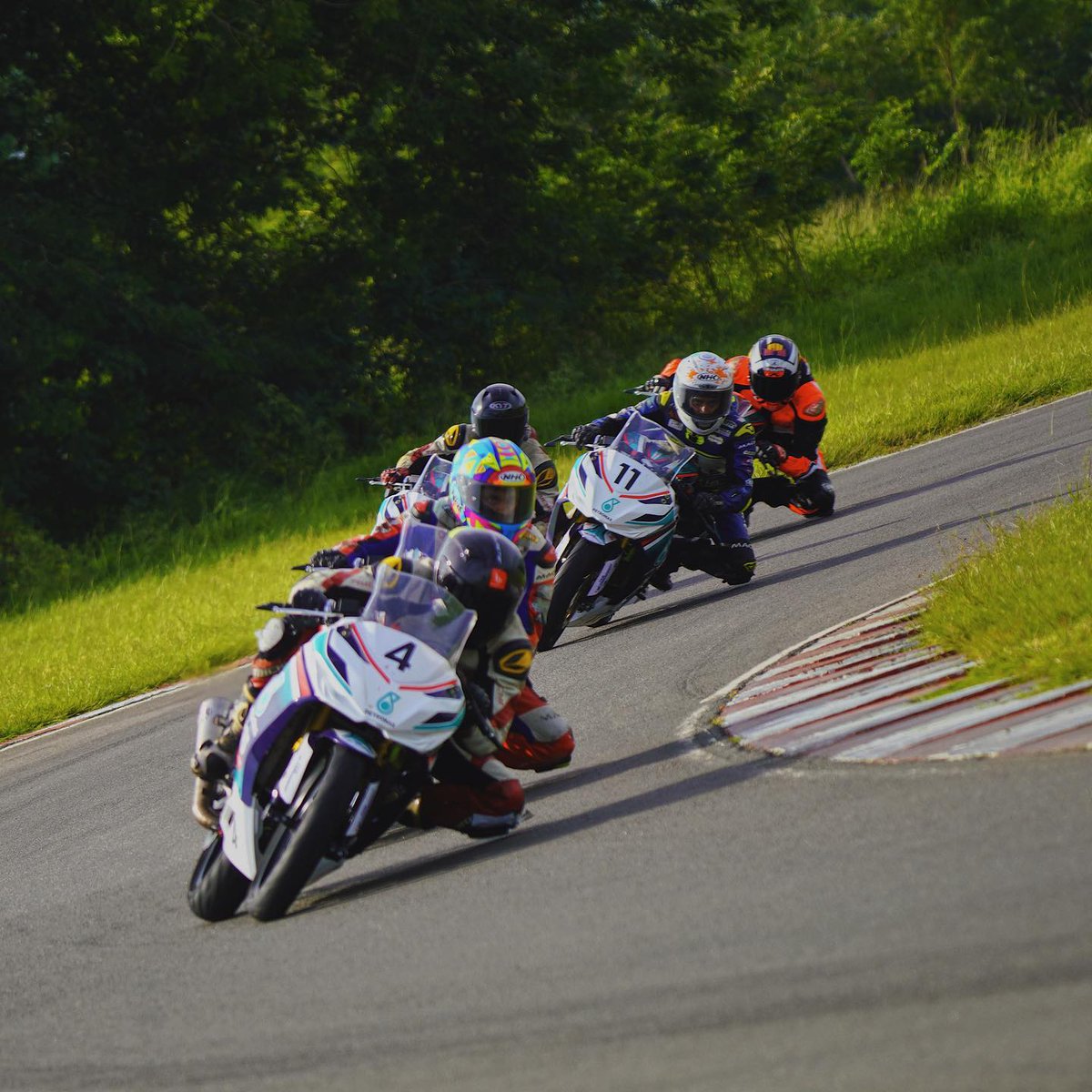 ArronLynchquv's tweet photo. It’s race weekend. https://t.co/3jyIhAOiOO