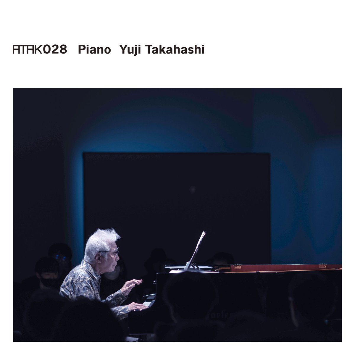 keiichiroshibuy's tweet photo. 高橋悠治さんのコンサートを収録したアルバム2作品、『ATAK028 Piano Yuji Takahashi』と『ATAK029 MULTIPLE Yuji Takahashi』を同時に配信リリースします。
昨年11月と本年4月に僕がプロデュースして行ったコンサートのライブ音源をそれぞれ収録、ミックスダウンしたもので、悠治さんの作品がATAKからリリースされるのは『ATAK007』以来、20年ぶりとなります。
『ATAK028 Piano』は2000年から2010年に書かれたピアノソロのための連作と、アンコールに僕と連弾した即興を収録。『ATAK029 MULTIPLE』は2010年から2020年の間に書かれた曲を中心に、菊地成孔、石上真由子、朝吹真理子、僕が参加しています。
2枚ともにミックスは@yujiroyonetsu、写真は@kshintsubo 、デザインは@_tnk みなさん素晴らしい演奏、仕事ありがとうございました。