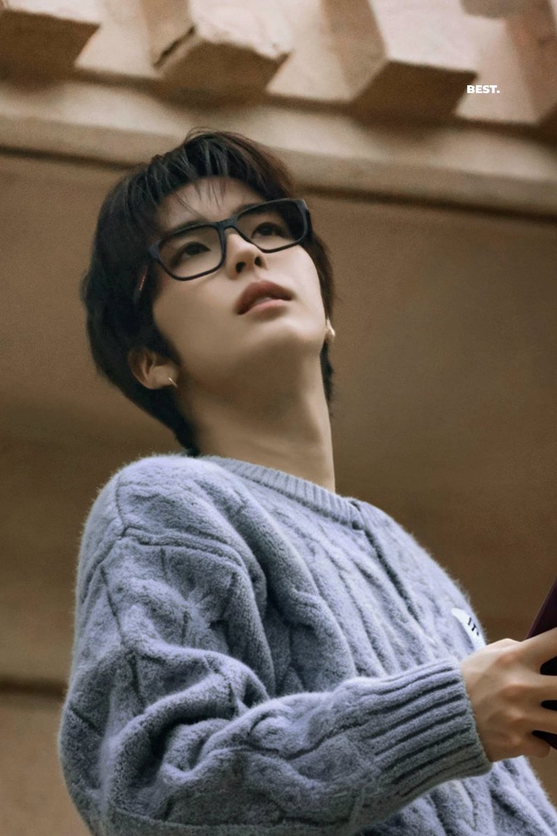 Best_Sh0419's tweet photo. 👓songha📓billboard

#SONGHA  #송하 #SMTR25 #이송하   #李松河 #ソンハ https://t.co/Ugis7rzCku