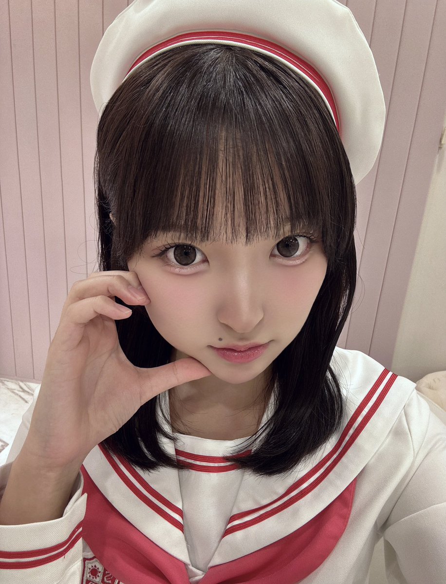 328_sena_'s tweet photo. ☀️ご報告☀️

はじめまして！
小鳥遊るいさんプロデュースのアイドルグループ
「SUNNY PARADE」の赤色担当 高校2年16歳

桐谷せなです！🍓🐰

韓国に3年音楽留学して、
日本のアイドルになるために戻ってきました。
好きな歌手は矢沢永吉さんです🎸

初めてのアイドルで、楽しみと緊張が両方あります…！
皆さんに笑顔と元気を届けられるように頑張ります。
よろしくお願いします🐰❤️

 #せなたんきいて 
@328sunny_parade