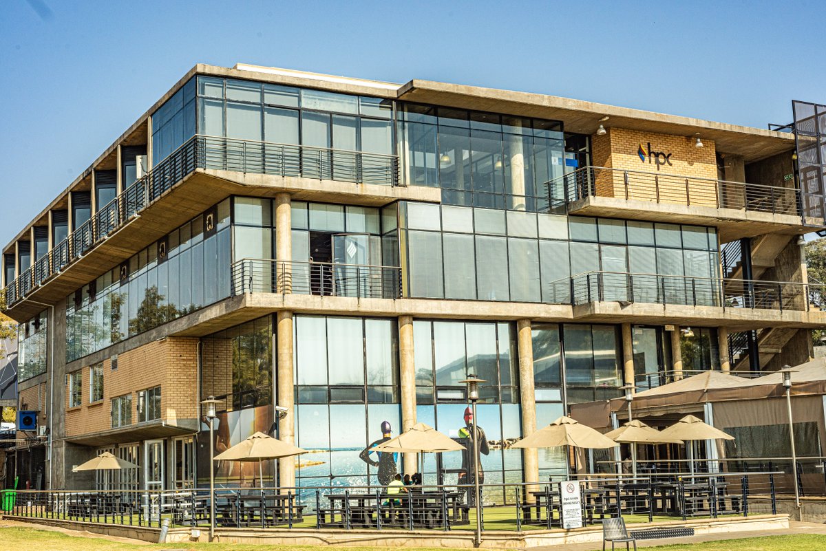 UPTuks's tweet photo. Your UP qualification comes with access to ongoing perks, including limited library access, HPC discounts, Javett-UP and Sci-Enza experiences.
Discover more benefits here: https://t.co/QDzzBWCsoN
#UniversityOfPretoria #UPGraduations2026 #SameGownDifferentGenerations #HelloTuksAlumni