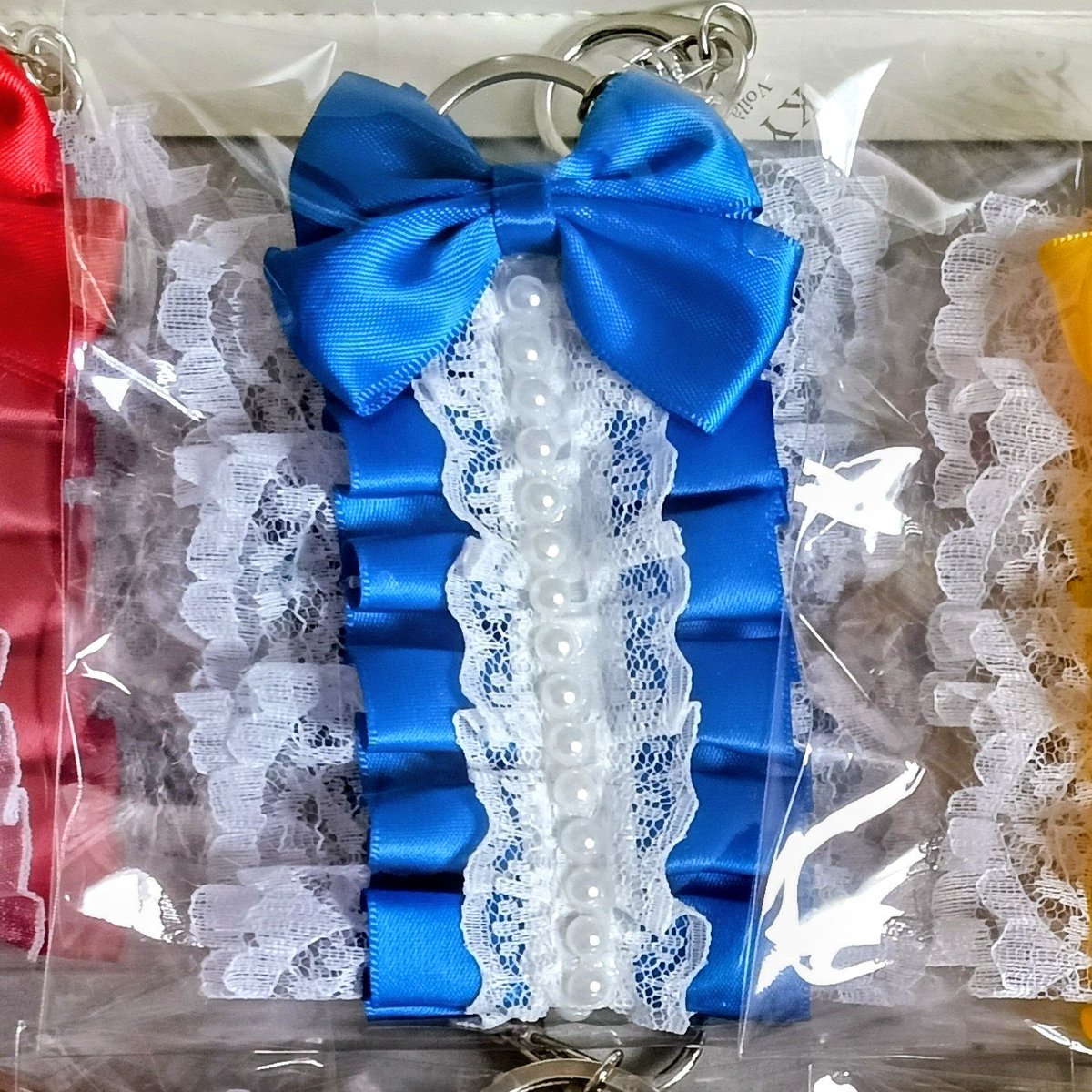 suiren_f5's tweet photo. 青フリル×白レース https://t.co/BLuBno2169