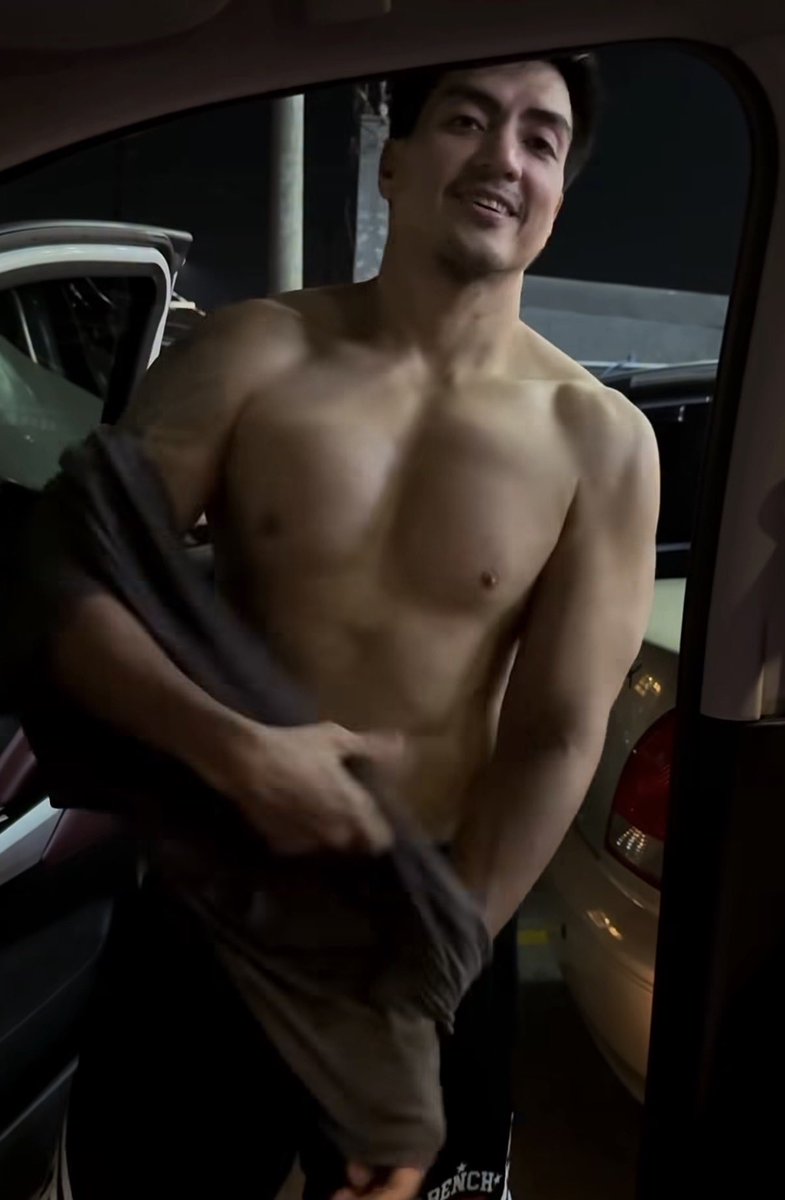 peteerpepper's tweet photo. 🤤 DADDY WENDELL 🤤 https://t.co/NryyPPqEFG