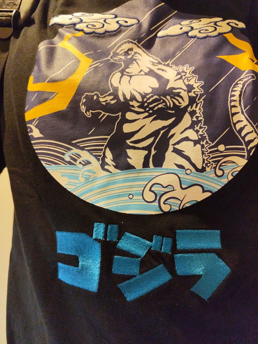 DANCEofBLITZ's tweet photo. 行きはゴジラで、帰りはキングギドラ。
めちゃ暑かったのでゴジラはビショビショ（笑）💦😭💦 https://t.co/uws7FFF1Cq