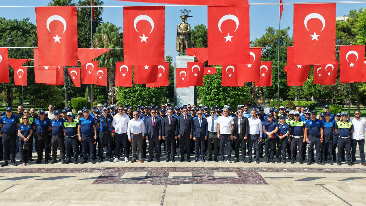 GungorGecer's tweet photo. Sokakta, pazarda, trafikte, kentin her köşesinde hemşehrilerimizin huzuru ve güvenliği için fedakârca çalışan kıymetli mesai arkadaşlarımızın Zabıta Haftası kutlu olsun.
Köklü bir geçmişe sahip Zabıta Teşkilatımızın 200. yıl dönümünü tebrik ediyor; tüm çalışma arkadaşlarıma görevlerinde kolaylıklar diliyorum