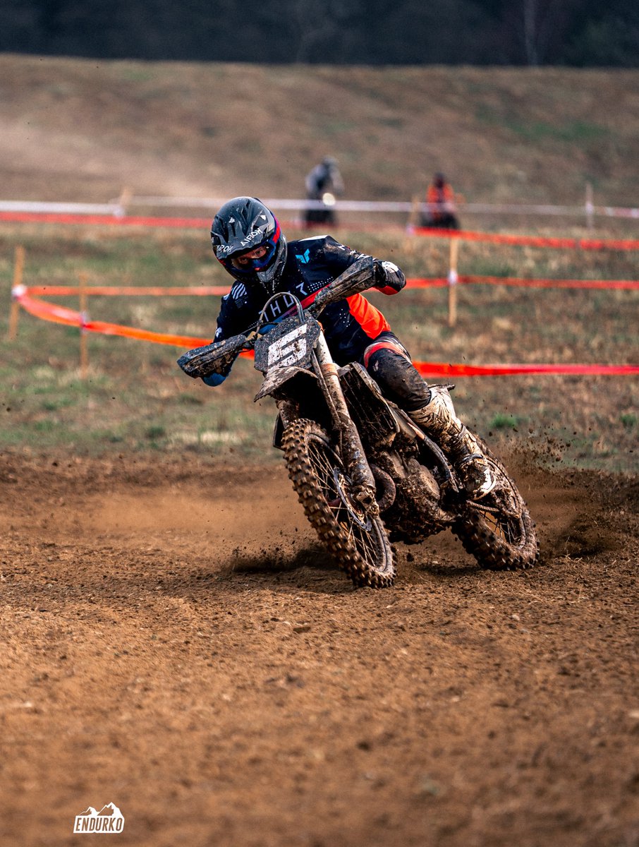KeeleyPozzb9's tweet photo. Pure passion

MMSR Enduro Družstevná pri Hornáde
📸 @endurko.. https://t.co/p1DCYV9b1F
