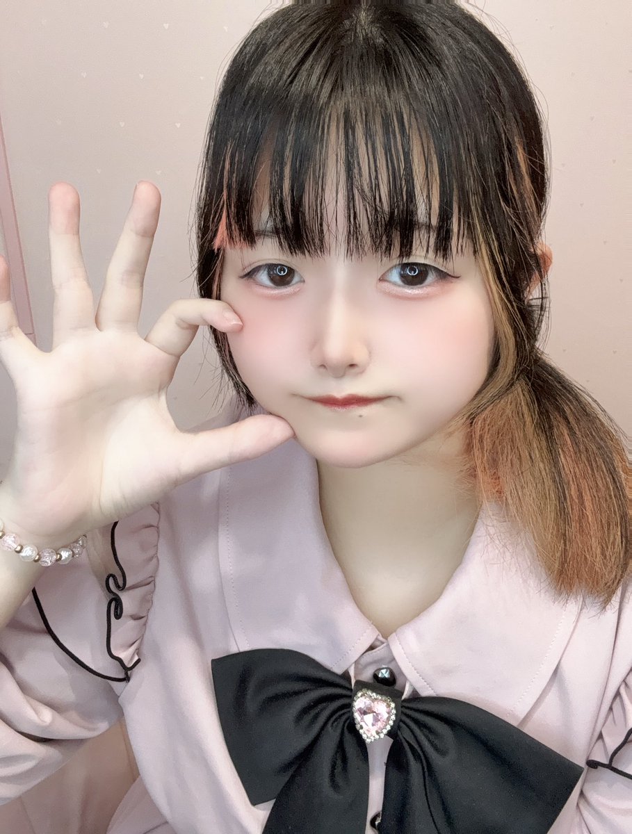mashu_mine's tweet photo. 𝜗𝜚_ログイン_𝜗𝜚

今日裸眼さん！！
18-23いますー！
そろそろ髪染めたい https://t.co/KMjelYhFpu