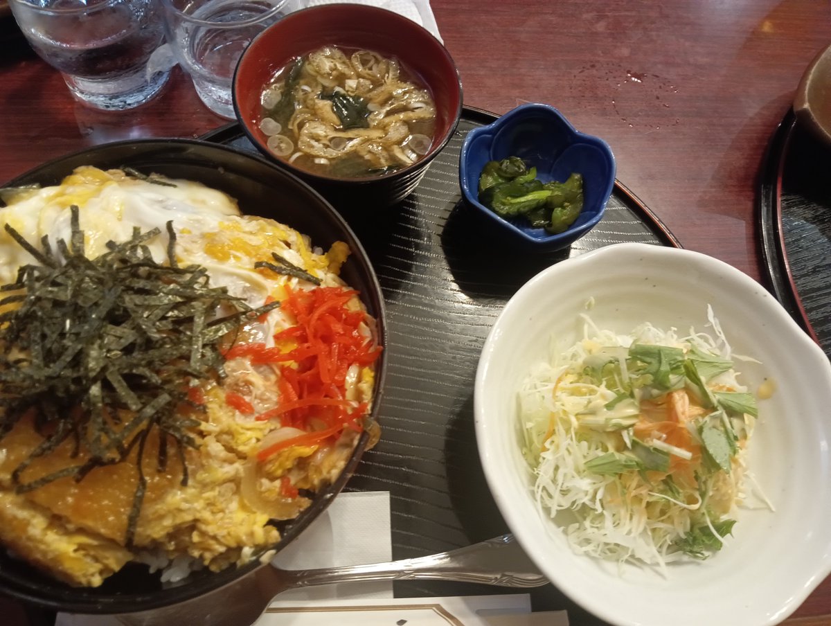 roh4747's tweet photo. ＃夜ご飯　＃カツ丼 https://t.co/ynLWuPm7X4