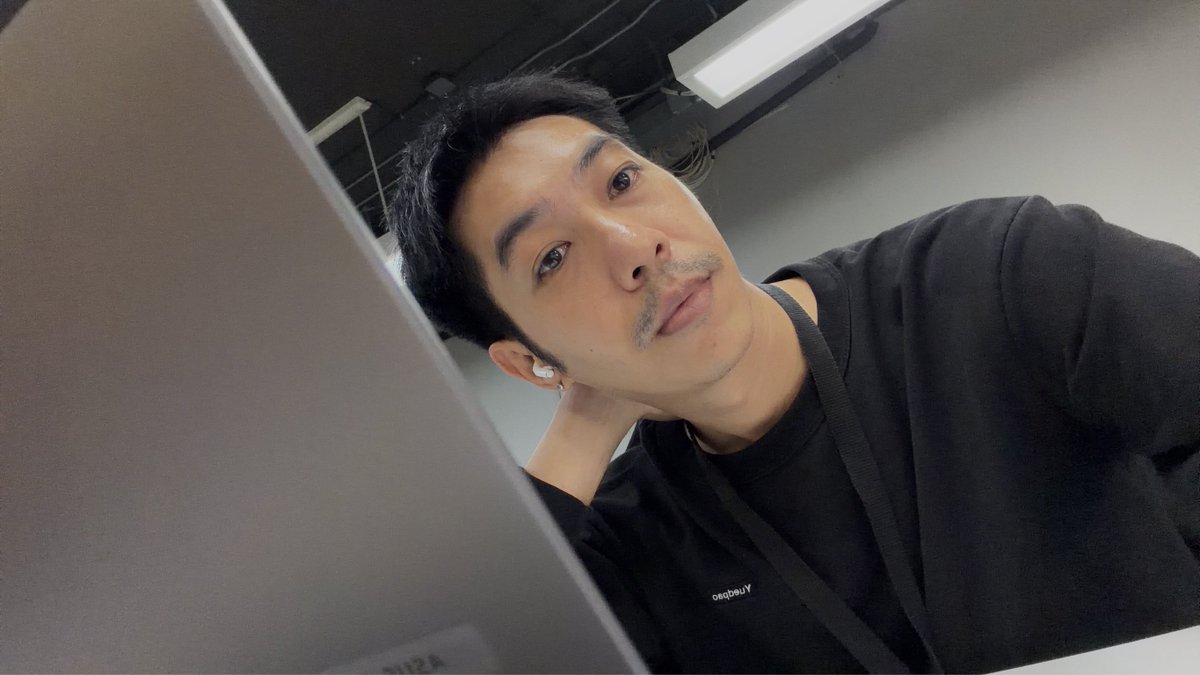 ChampSuperblack's tweet photo. ไม่อยากทำงาน 🤓 https://t.co/5ewLjm03DG