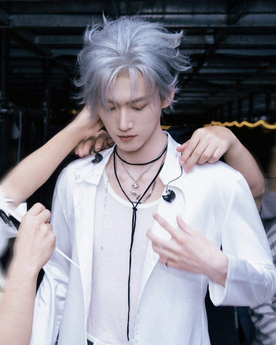 BZhoukeyu's tweet photo. คือทรงนี้เเล้วรอดเเล้วหล่อสับ😭น้องเคอโครตจะเริศเลยฮืออออออชีเสิร์ฟ!!!! https://t.co/L49c4UmUv7