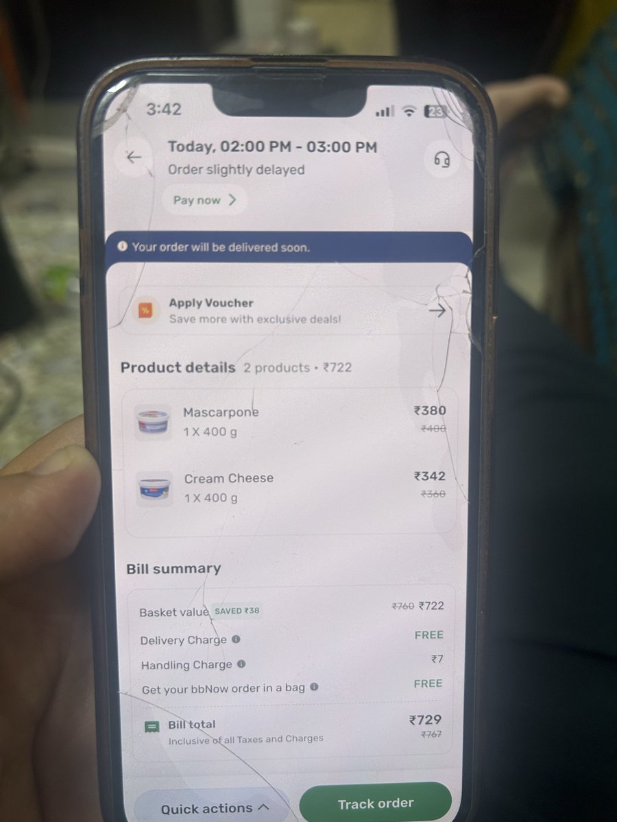 RahulArora1601's tweet photo. @bigbasket_com 
I ordered these item at 12pm today and you can see the time now its 3:43 even though i got the slot for 2-3 its past 3 i need these item urgent your service team is pathetic no way to connect to know current status on this pathetic
@bigbasketblog https://t.co/J0OtcMFw3M