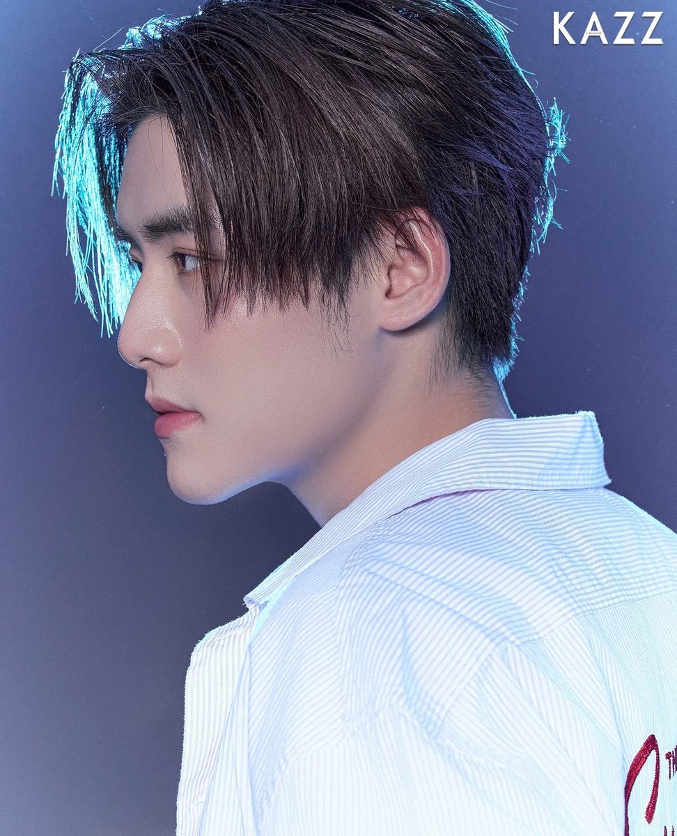 BlueLight_09's tweet photo. Always look handsome 🤍🩵

#AugustLeng 
#LoveDestiny #บุพเพสันนิวาส 
#LengThanaphon https://t.co/RfeZULtFIO