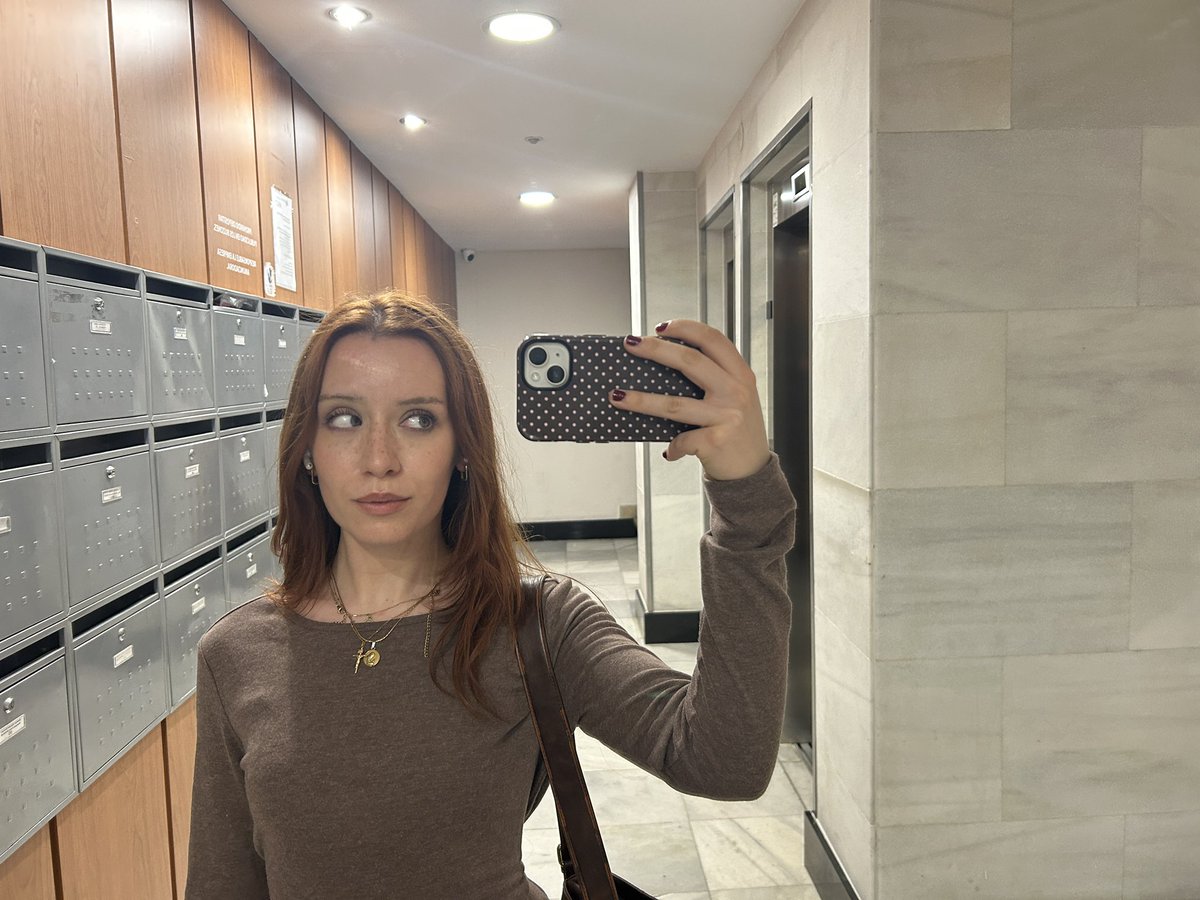 rothkio's tweet photo. que bullying ni que bullying un nevus se quita para que no se convierta en cáncer… prueba A: yo y mi cicatriz de 7cm https://t.co/zc3i5tN5Hg
