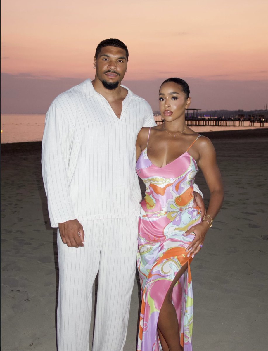 metrofive5's tweet photo. No filter needed when the sky and the love are this real 🥹💗🌸 https://t.co/DC9jv4mv8q