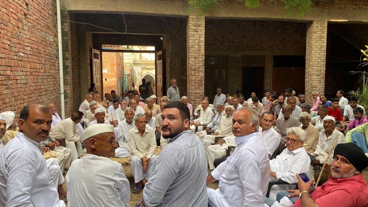 AshrafAliKhan__'s tweet photo. राष्ट्रीय लोकदल के राष्ट्रीय अध्यक्ष एवं केंद्रीय मंत्री माननीय @jayantrld जी की 3 सितम्बर को सहारनपुर के रामपुर मनिहारान में होने वाली #स्वाभिमान_रैली में सहभागिता के लिए #थानाभवन_विधानसभा क्षेत्र में जनसम्पर्��।
@RLDparty 
@shayanAliKhnRLD https://t.co/Sr4pHrRZSX