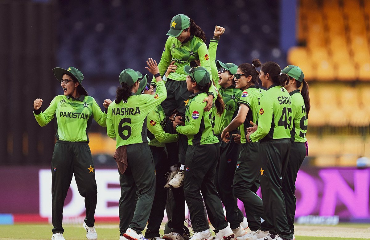 CallMePazi1_'s tweet photo. 🚨 PAKISTAN WOMEN READY FOR ASIA CUP! 

- Pakistan Women face Thailand in their opening match today.

- Start Time: 7:30 PM (PST)
- Live: PTV Sports
- Streaming: Tamasha App https://t.co/qhr5xkRZM3