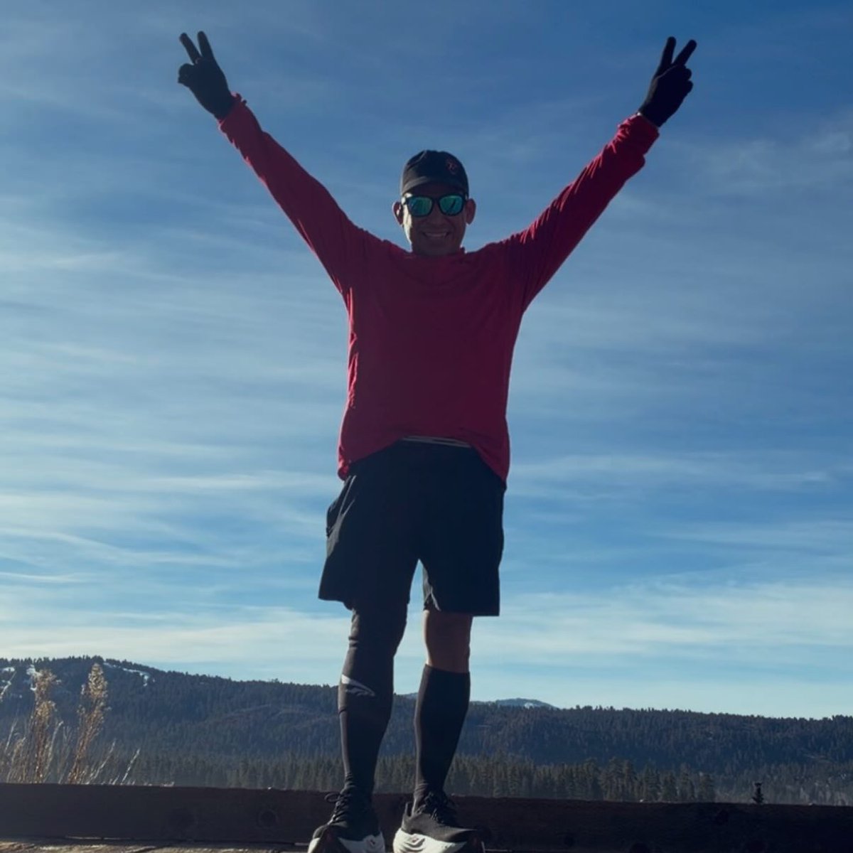 TinishaPoew7k's tweet photo. 4-mile shakeout run in Big Bear before tomorrow’s Rose Bowl Half Marathon. Took it easy by the lake in the cold—about 40°F. See you tomorrow in Pasadena. https://t.co/cxKxKLxfAO