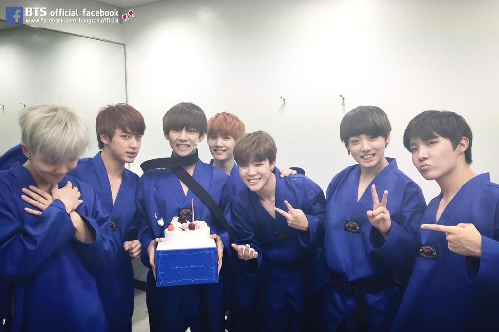 Taekook13019's tweet photo. @crowkook @MilkaMomoshe https://t.co/FIJHOdBwzw