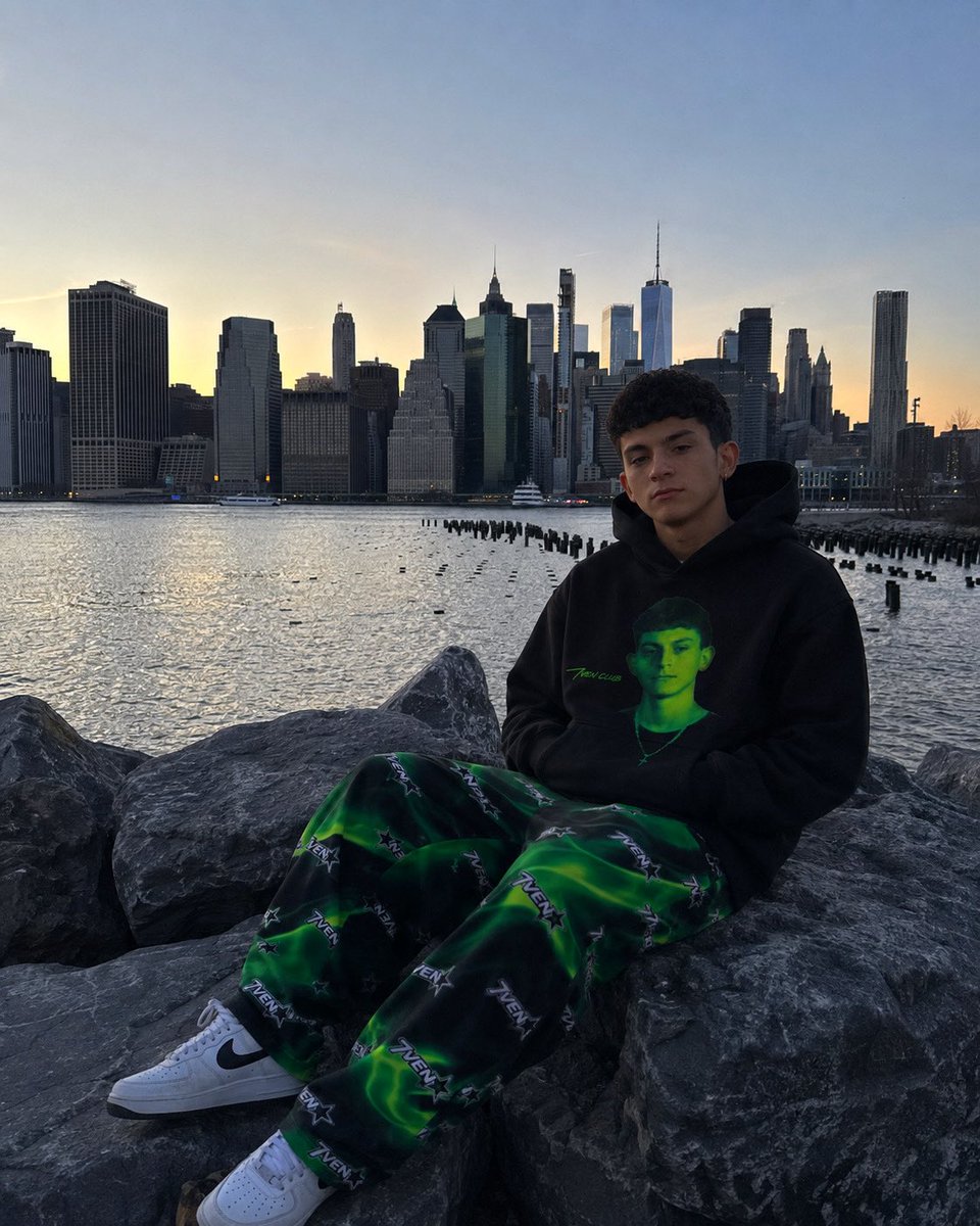 Viry_Edits's tweet photo. "Darkness cannot drive out darkness: Only light can do that. Hate cannot drive out hate: Only love can do that" -VIRY @7VENCLUB @JeffTheMVP @yungstovee @_JRVFX @MoRpH3uSYT @Hanhannah13 https://t.co/lGHNR4d0Lc