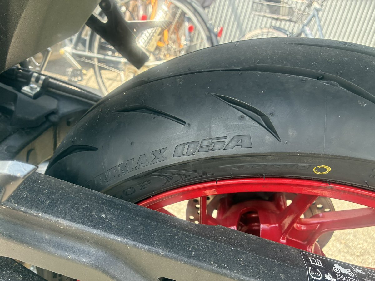 Nsh3Nt's tweet photo. DUNLOP sportsMAX Q5Aに履き替え〜
楽しみだぜぇ https://t.co/81Ve8xpUYz