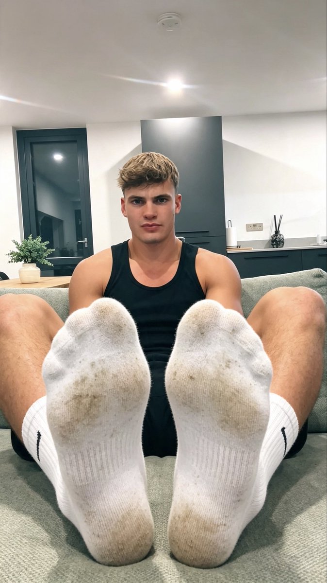 LadsInWhiteSox's tweet photo. Tobias 😈
#Chav #Scally #Alpha #Tradie #Findom #Sneakers #Trainers #Boots #Nike #Adidas #Vans #Whitesocks #Socks #GaySocks #Gay #GayMan #Man #Men #GayFetish
#SneakerPorn #InstaGay #Dominate #PayPig #Jock #BadBoy #SmellySocks
#SocksFetish #GymTrainers #DirtySocks #SniffMySocks https://t.co/TYppTjVfqq