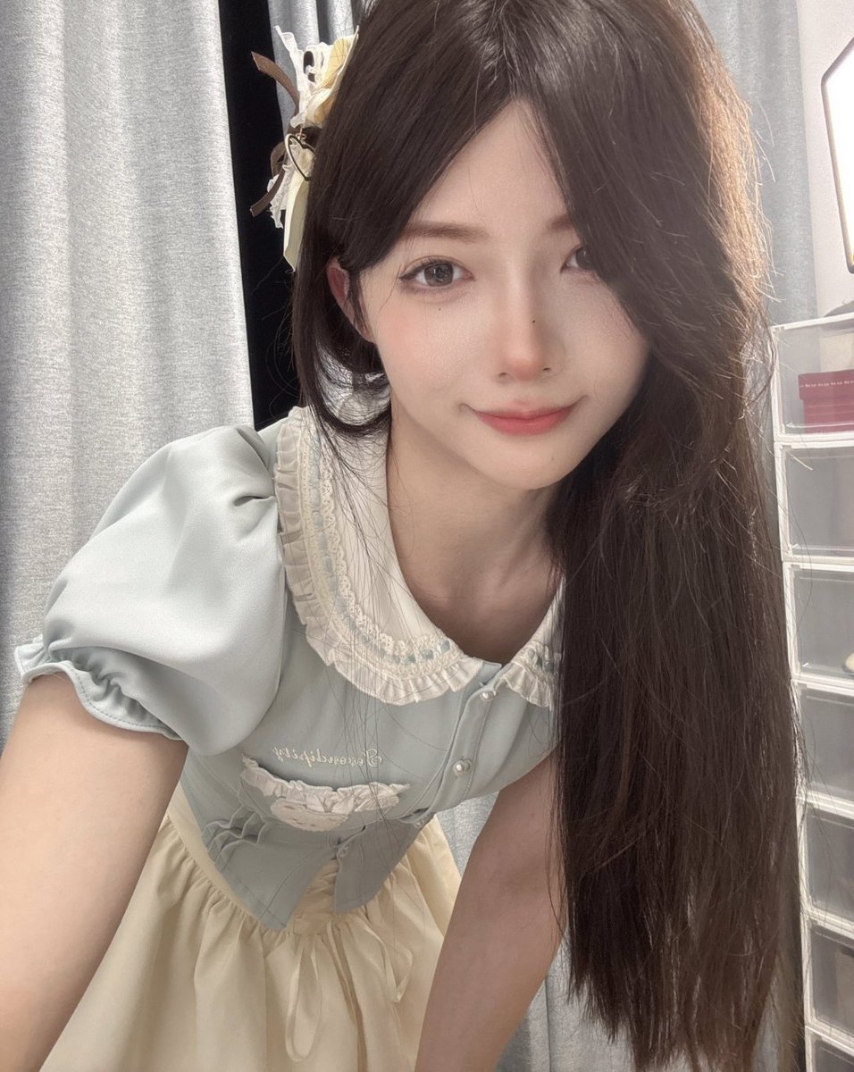 bokina007's tweet photo. 自己摸胸部也没啥感觉， 但被别人摸就觉得舒服，这是为什么呢？ https://t.co/JFMRPmCmh3
