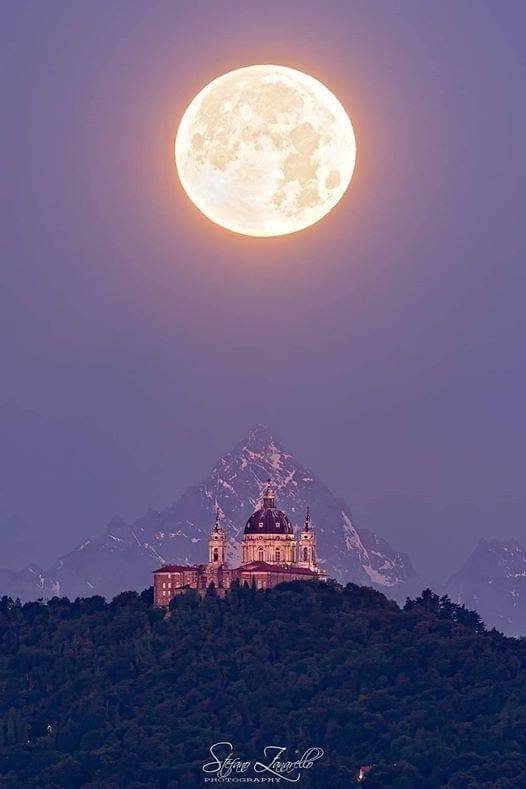 Angelia74015's tweet photo. Basilica di #Superga #Monviso #Torino #Piemonte 🇮🇹 https://t.co/i8RV3WgtP0