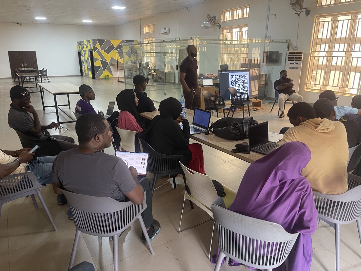 CoLab_kd's tweet photo. Founders, aspiring entrepreneurs, and builders came together to share experiences, learn practical approaches to customer acquisition, and explore what it takes to turn products into businesses.

Another great conversation. 
More building ahead! 🔥 https://t.co/K0QMBUK6K0